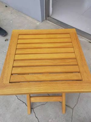 Design moderne Petit jardin pliable en caoutchouc Table en bois pour le patio Drinques de café en plein air Emballage du courrier Style moderne