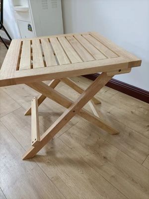 Design moderne Petit jardin pliable en caoutchouc Table en bois pour le patio Drinques de café en plein air Emballage du courrier Style moderne