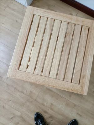 Design moderne Petit jardin pliable en caoutchouc Table en bois pour le patio Drinques de café en plein air Emballage du courrier Style moderne