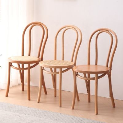 Chaise de mariage en bois massif en rotin naturel chaise en bois de banquet personnalisée moderne chaise empilable pour meubles commerciaux