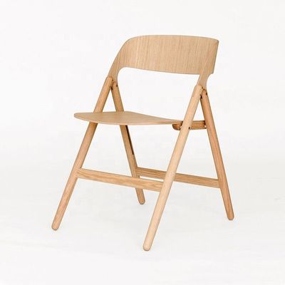 Chaise de banquet extérieure en bois massif chaise pliante moderne pour le salon/salle à manger dans le restaurant/salle de mariage