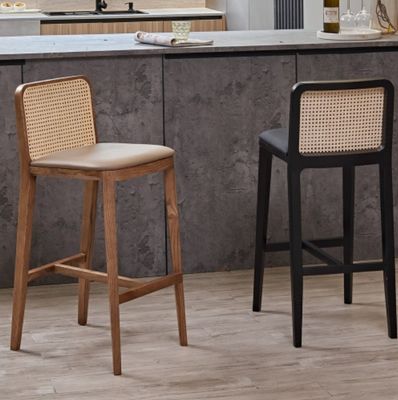 Siège en PU/tissu d'éponge Tabouret de bar tapissé nordique Chaise en bois chaise en rotin pour bar moderne