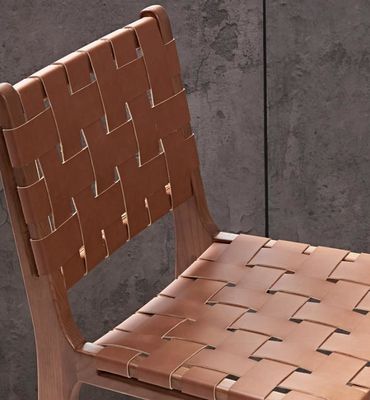 Chaises de bar nordiques à cadre en bois de cendres avec sièges tissés en cuir de selle