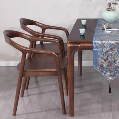 Chaise de salle à manger en bois massif Nordic Light Luxury Hotel Cafe Tissu ou cuir pour une cuisine raffinée