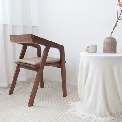 Chaise de bras en bois Restaurant Couleur noyer Dining Chaise en bois massif spécifique pour les meubles de salle à manger