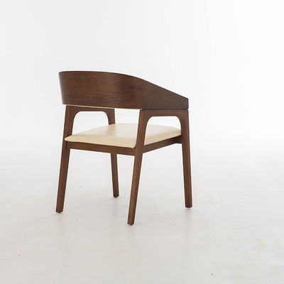 Conception Nordique en bois massif Chaise présidentielle Meubles en cuir noir Note Chaise fauteuil pour restaurant Garantie un an