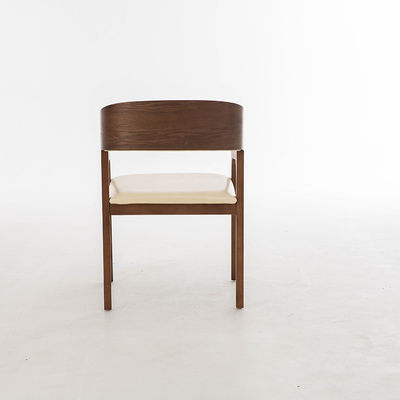 Conception Nordique en bois massif Chaise présidentielle Meubles en cuir noir Note Chaise fauteuil pour restaurant Garantie un an