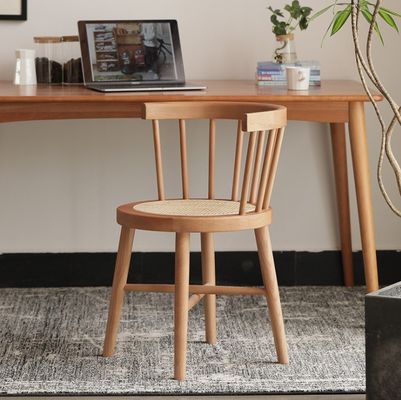 Chaise de salle à manger en bois massif Nordic Good Design Meubles de restaurant anciens avec style contemporain en 55cm*40cm*74cm