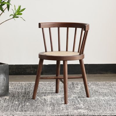 Chaise de salle à manger en bois massif Nordic Good Design Meubles de restaurant anciens avec style contemporain en 55cm*40cm*74cm