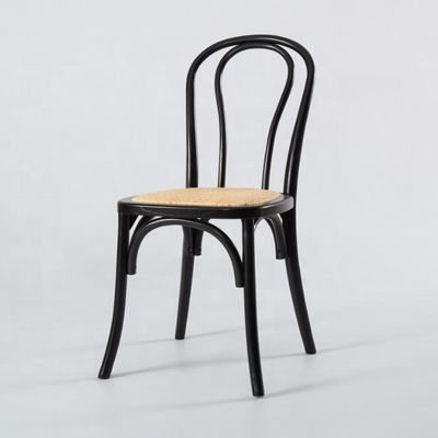 Matériau chinois d'acajou et de rotin Meubles de maison nordiques Charpente en bois Chaise à manger de banquet avec bois massif empilable