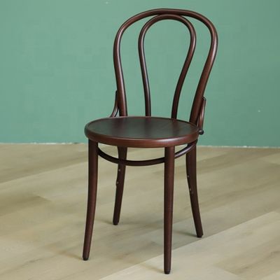 Taille personnalisée Chaises de salle à manger empilées en bois de béton dans le style Thonet français du milieu du siècle pour restaurants
