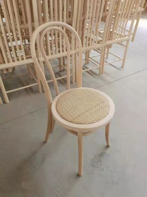 Chaise de restaurant en bois faite à la main avec taille personnalisée et couleurs originales