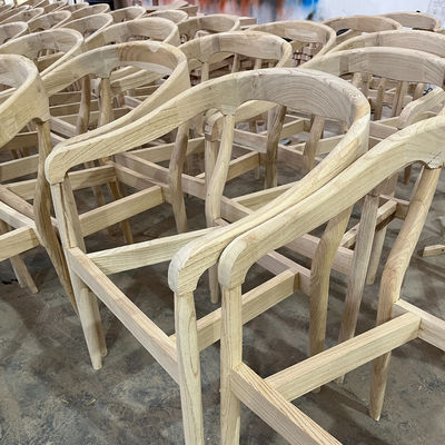 Chaise de banquet empilable en bois nordique style de conception moderne W50*D52*H80 cm en bois massif empilable pour mariages et banquets