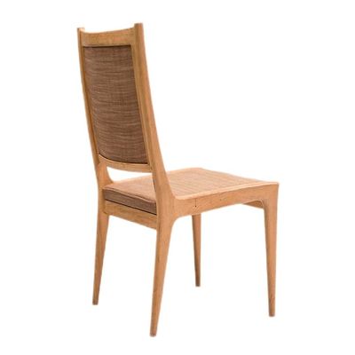 Meubles de salle à manger en bois massif Chaises à dos haut avec revêtement en tissu dans le design nordique