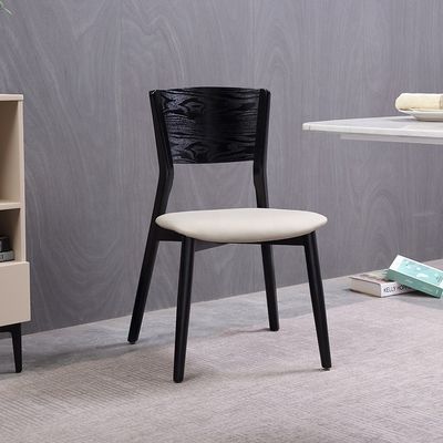 Chaise de salle à manger moderne de luxe pour ménage/hôtel avec conception empilable et matériau en bois massif