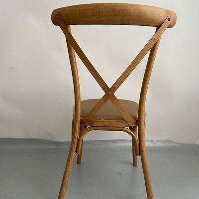 Appartement d'emballage de courrier nordique moderne à dos croisé chaise à manger en métal avec design nordique