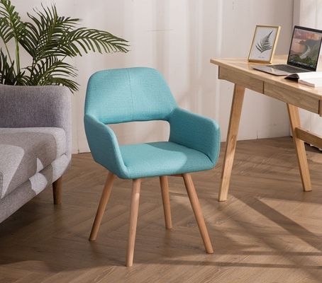 Pieds en bois massif Meubles de salle à manger Nordique Chaise de salle à manger tapissée colorée pour les besoins du client