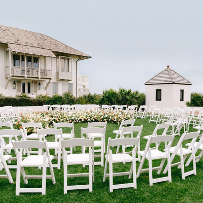 Chaises de banquet en bois massif destinées aux événements d'hôtel dans les meubles commerciaux en 2023