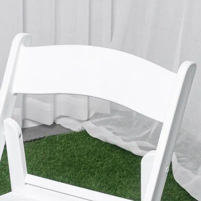 Chaises de banquet en bois massif destinées aux événements d'hôtel dans les meubles commerciaux en 2023