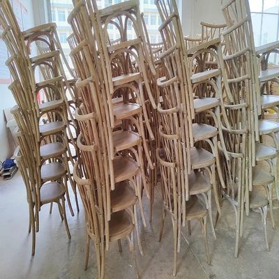 Événement de mariage antique Vintage X Cross Back Chaise en bois empilable avec siège en mousse de rotin