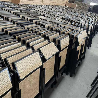 Meubles de salle à manger en bois Chaises pliables durables pour les restaurants et les événements