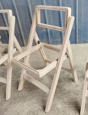 Meubles de salle à manger en bois Chaises pliables durables pour les restaurants et les événements