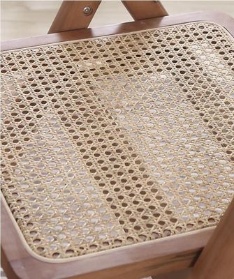 Chaise à manger en rotin pliable en bois massif nordique avec artisanat traditionnel