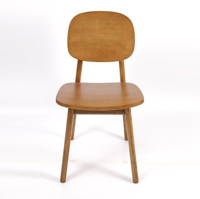 Chaise de restaurant nordique en bois de caoutchouc Chaises en bois exquises pour salle à manger moderne