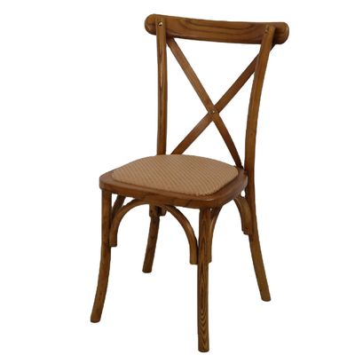 Emballage du courrier Chaises à dos croisé en bois pour le design antique dans les restaurants et les mariages