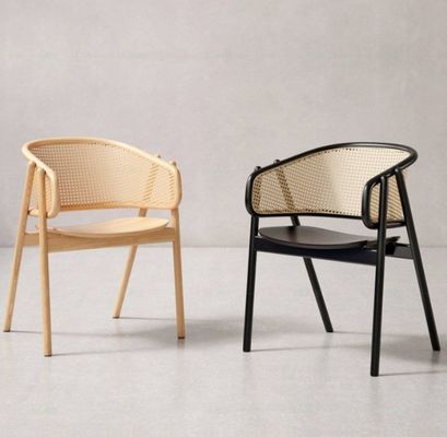 Chaise de salle à manger en bois de design Chaise de bras en rotin de canne avec limite de poids de 100 kg et emballage du courrier