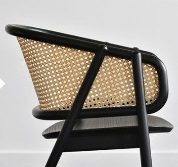 Chaise de salle à manger en bois de design Chaise de bras en rotin de canne avec limite de poids de 100 kg et emballage du courrier