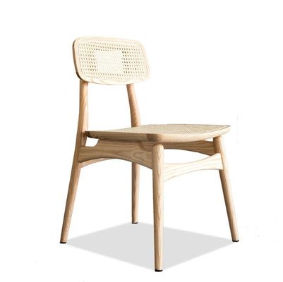 Chaise à manger en rotin sans bras en bois massif de design moderne pour meubles intérieurs