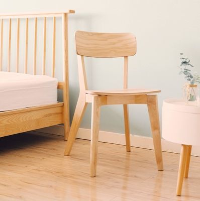 Chaise de salle à manger en bois massif pour un restaurant spécial pour les jeunes