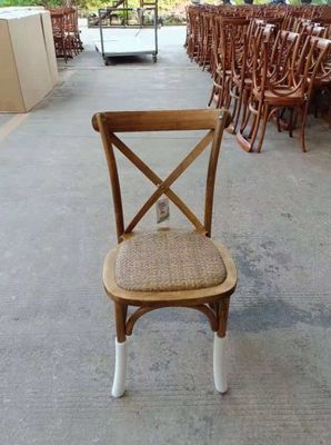 Chaise de salle à manger en rotin à dos croisé en bois empilable de style nordique avec taille personnalisée W42CM*D44CM*H87CM