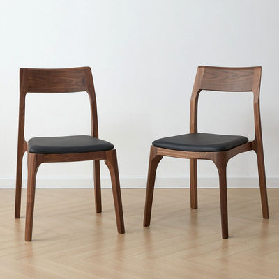 Chaise en bois empilée moderne pour le restaurant Meubles de salle à manger Chaises à manger en bois massif