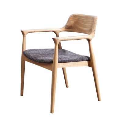 Chaise de salle à manger durable et abordable en bois massif pour une expérience de cuisine classique