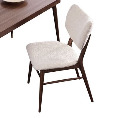 Chaise de salle à manger en cuir en PU avec des jambes en bois pour les meubles de salle à manger modernes