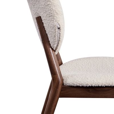 Chaise de salle à manger en cuir en PU avec des jambes en bois pour les meubles de salle à manger modernes