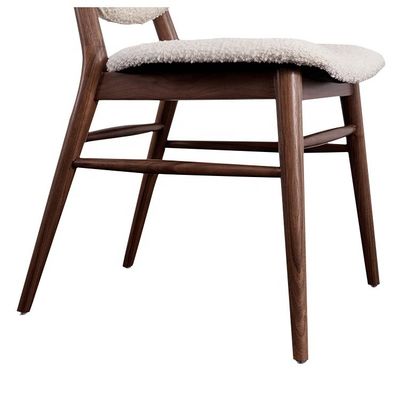 Chaise de salle à manger en cuir en PU avec des jambes en bois pour les meubles de salle à manger modernes