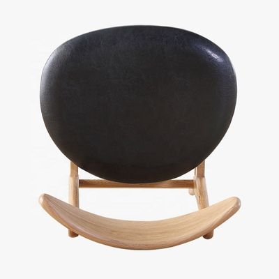 Chaise de restaurant en bois rembourrée en cuir en PU de style européen pour un design moderne et luxueux