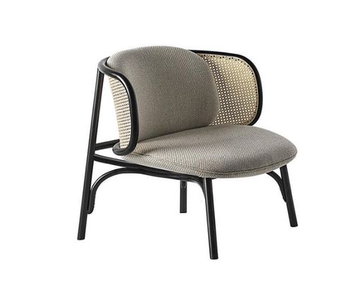 Chaise en rotin unique en bois pour le dernier design Chaise en bois rembourrée W68*D70*H82cm