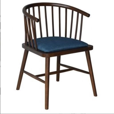 Design moderne empilage chaise de salle à manger Winsor meubles en bois massif pour le restaurant nordique sur mesure