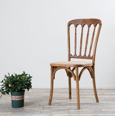 Chaise de Chivari en bois massif pour le dîner en rotin lors des mariages classiques