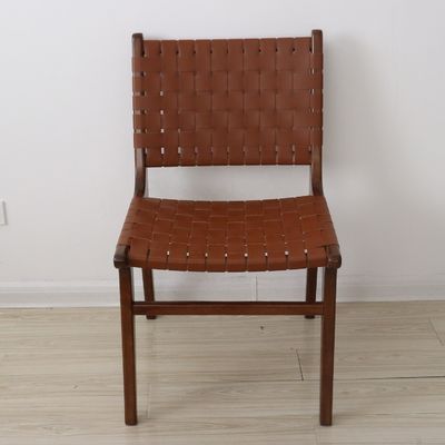 Logo personnalisé Chaises de loisirs extérieures Meubles en bois massif Style de design moderne avec chaise à manger tissée en cuir PU