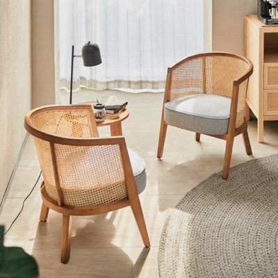 Meubles d'extérieur moderne nordique français en bois massif cadre de rotin Chaise de loisirs avec design de dossier incurvé et couleur personnalisée