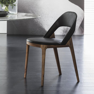 Chaise en bois nordique moderne pour la conception de meubles restaurant salle à manger rembourrée