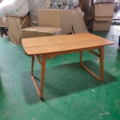 Table à manger en bois rectangulaire pour la décoration de la salle à manger