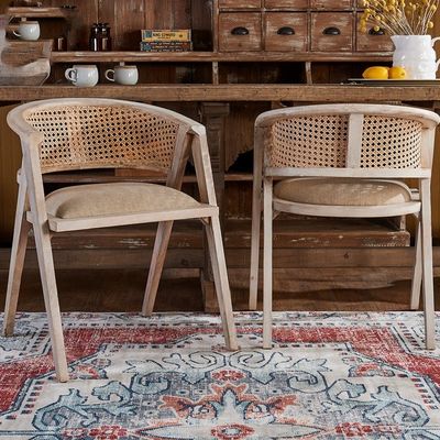 Améliorez l'apparence de votre restaurant avec des chaises en bois personnalisées de votre couleur préférée