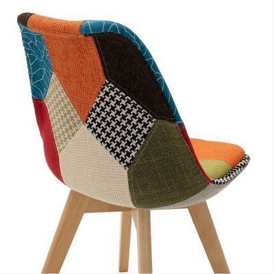 Meubles de salle à manger moderne couverture en tissu sur mesure Chaise patchwork avec des jambes de hêtre style de conception