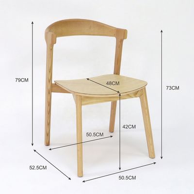 Élégante et confortable chaise de loisirs en bois de cendres moderne pour le café restaurant hôtel 53cm*50cm*76cm